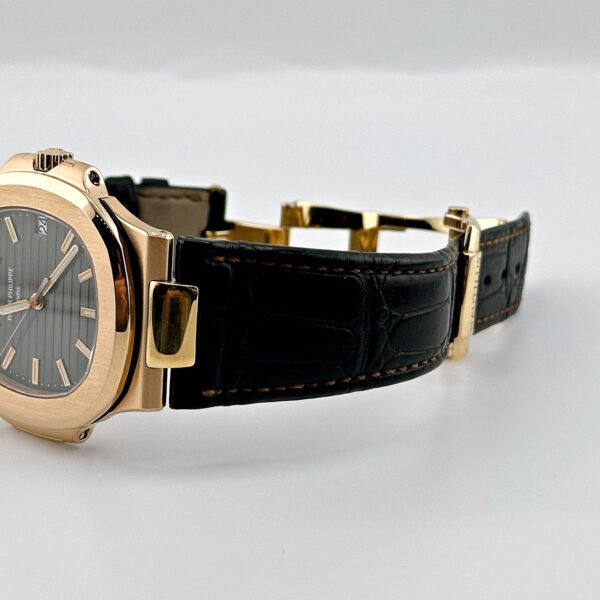 Patek Philippe Nautilus 5711R-001 Rose Gold Brown Dial