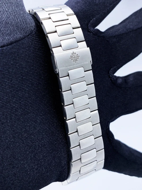 Patek Philippe Nautilus 5712/1A Moon Phase Mens Watch Box Papers