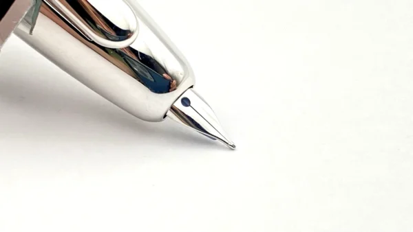 NOS PILOT CAPLESS 2016 LIMITED EDITION FOUNTAIN PEN IN BLACK 18K FINE NIB SB