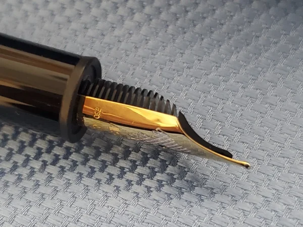 Montblanc Yehudi Menuhin 18k M Fountain Pen