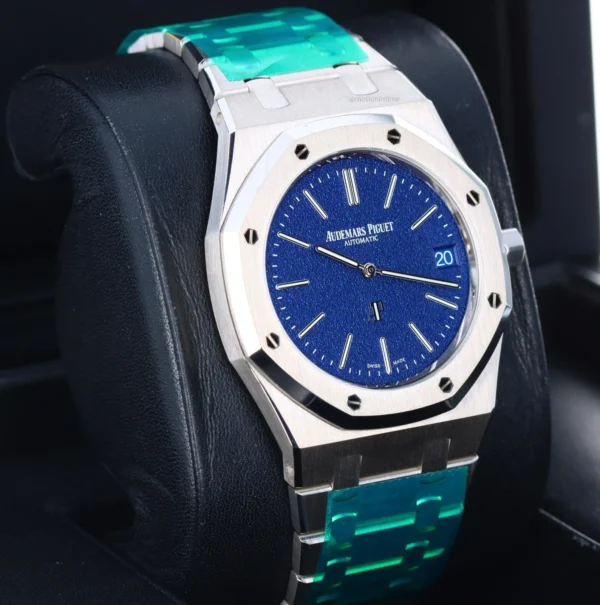 Audemars Piguet Royal Oak 39mm Jumbo Extra-Thin White Gold 16202BC.OO.1240BC.02