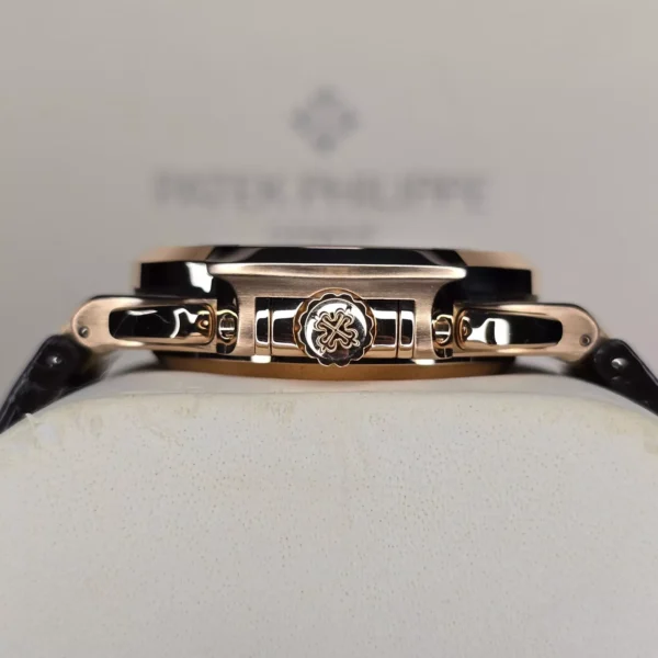 MINT PATEK PHILIPPE NAUTILUS 40.5MM 5980R-001 FLYBACK CHRONO 18K ROSE GOLD B&P