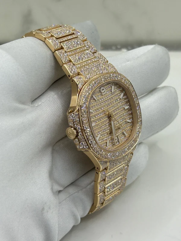 Patek Philippe Nautilus Watch Factory Diamonds Rose Gold 35mm 7118/1450R-001