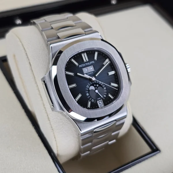 PATEK PHILIPPE NAUTILUS 40.5MM 5726/1A-014 BLUE DIAL ANNUAL CALENDAR STEEL B&P
