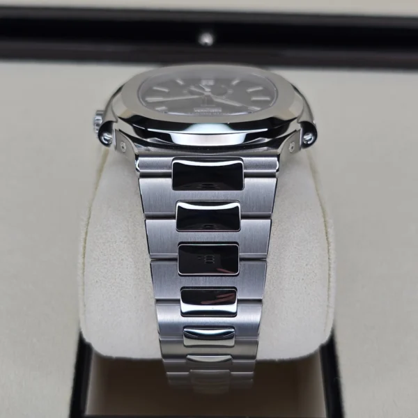 PATEK PHILIPPE NAUTILUS 40.5MM 5726/1A-014 BLUE DIAL ANNUAL CALENDAR STEEL B&P