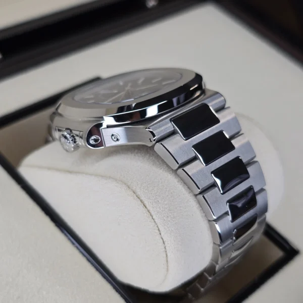 PATEK PHILIPPE NAUTILUS 40.5MM 5726/1A-014 BLUE DIAL ANNUAL CALENDAR STEEL B&P