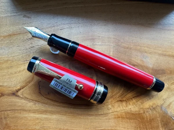 Pilot Custom FKV-88SR-R-FM Urushi Red GT Fountain Pen Boxed FM Nib