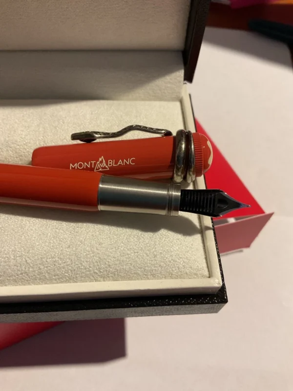 MONTBLANC HERITAGE SPECIAL EDITION ROUGE AND NOIR CORAL AND SNAKE FOUNTAIN PEN