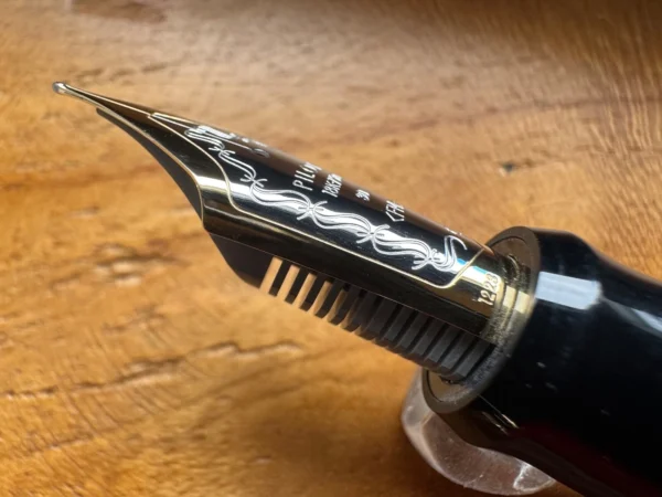 Pilot Custom FKV-88SR-R-FM Urushi Red GT Fountain Pen Boxed FM Nib