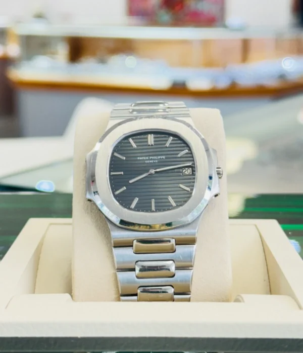 Patek Philippe Nautilus 3700/1A 39mm Nautilus “Jumbo” Blue Dial Steel