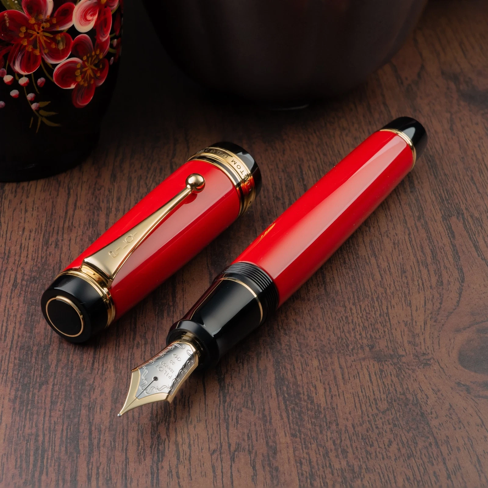 Pilot Namiki Custom URUSHI Ebonite Red Body FKV88SRR 18K Gold Nib Fountain Pen