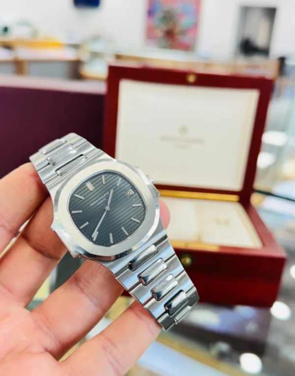 Patek Philippe Nautilus 3700/1A 39mm Nautilus “Jumbo” Blue Dial Steel