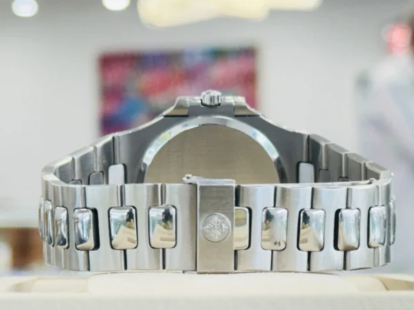 Patek Philippe Nautilus 3700/1A 39mm Nautilus “Jumbo” Blue Dial Steel