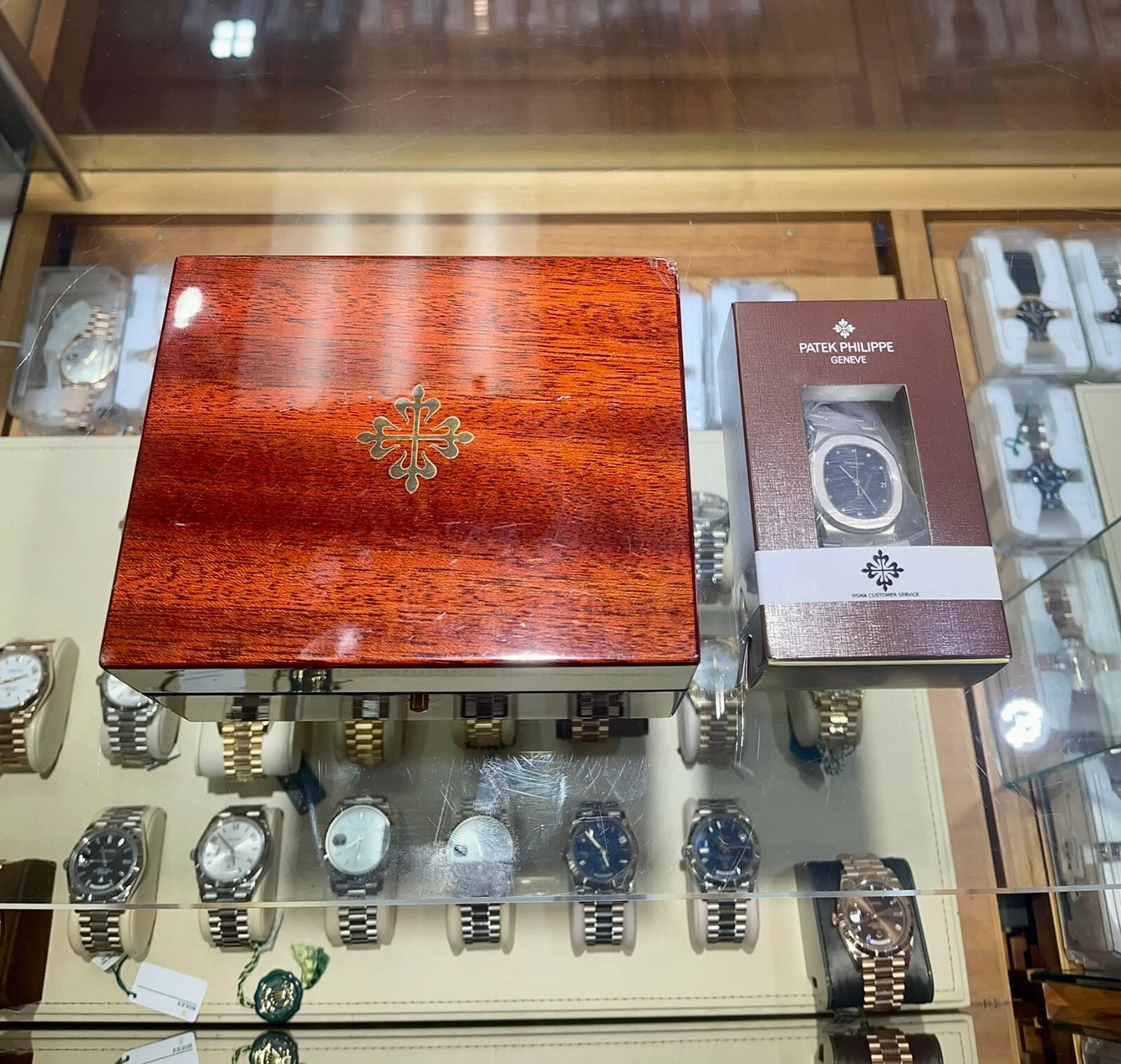 PATEK PHILIPPE Nautilus Platinum 3800/1P Factory Blue Diamond Dial Watch