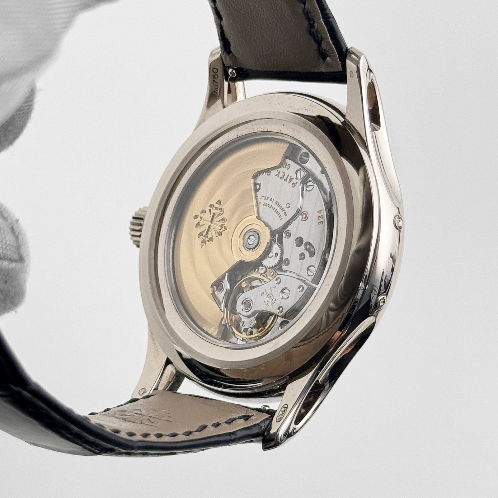 Patek Philippe Complications 5205G-013 Annual Calendar White Gold Blue Dial (2020)