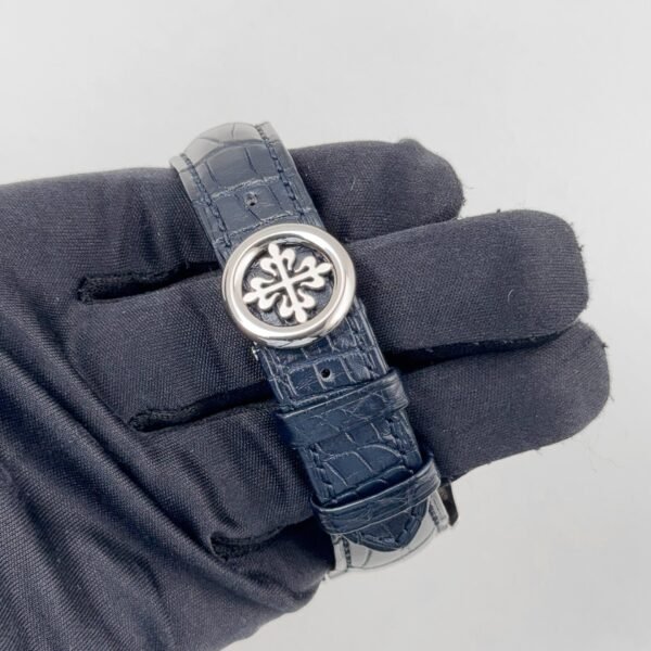 Patek Philippe Complications 5930G-010 World Time Flyback Chronograph White Gold Blue Dial (2019)