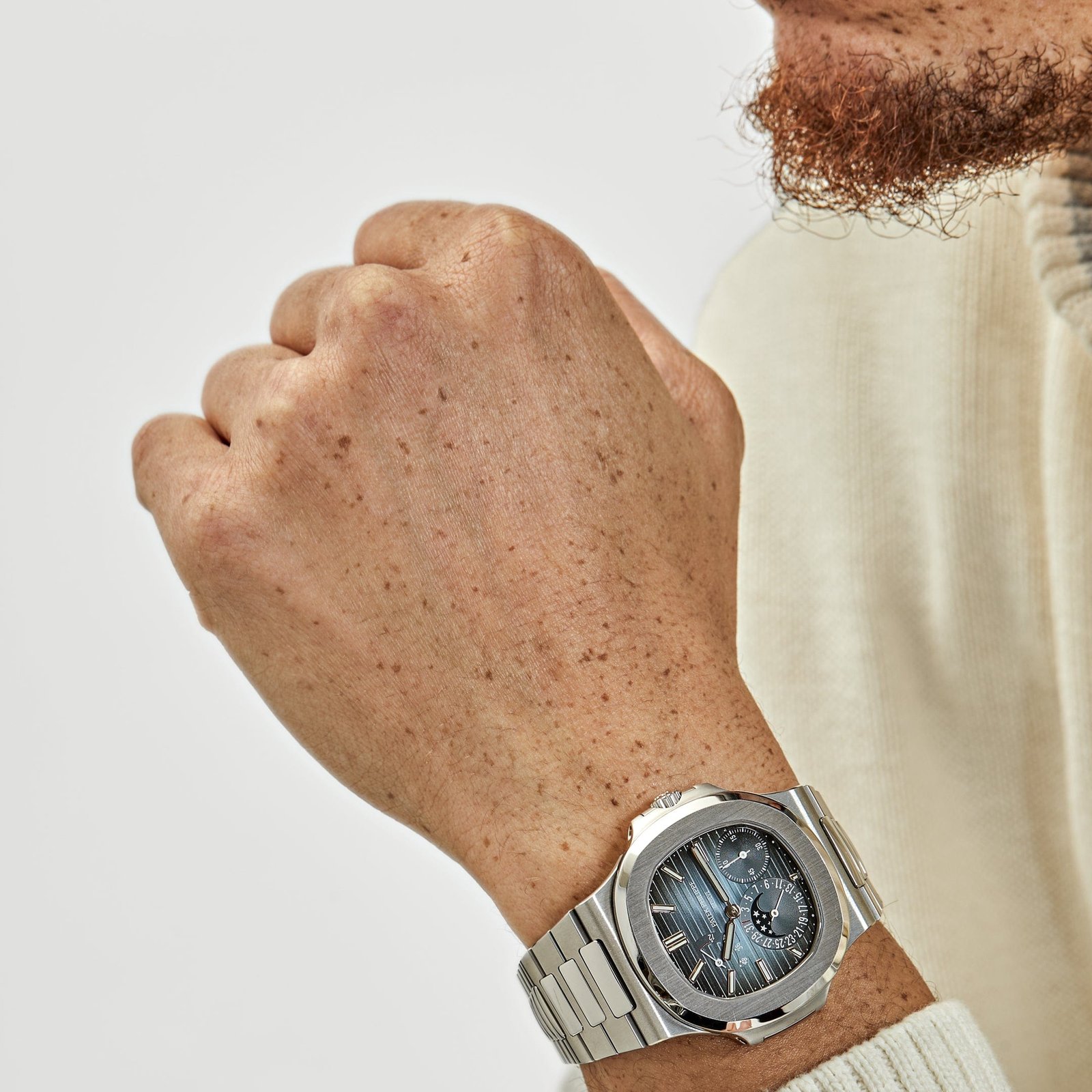 Patek Philippe Nautilus 5712/1A-001 Moon Phases Stainless Steel Blue Dial (2017)