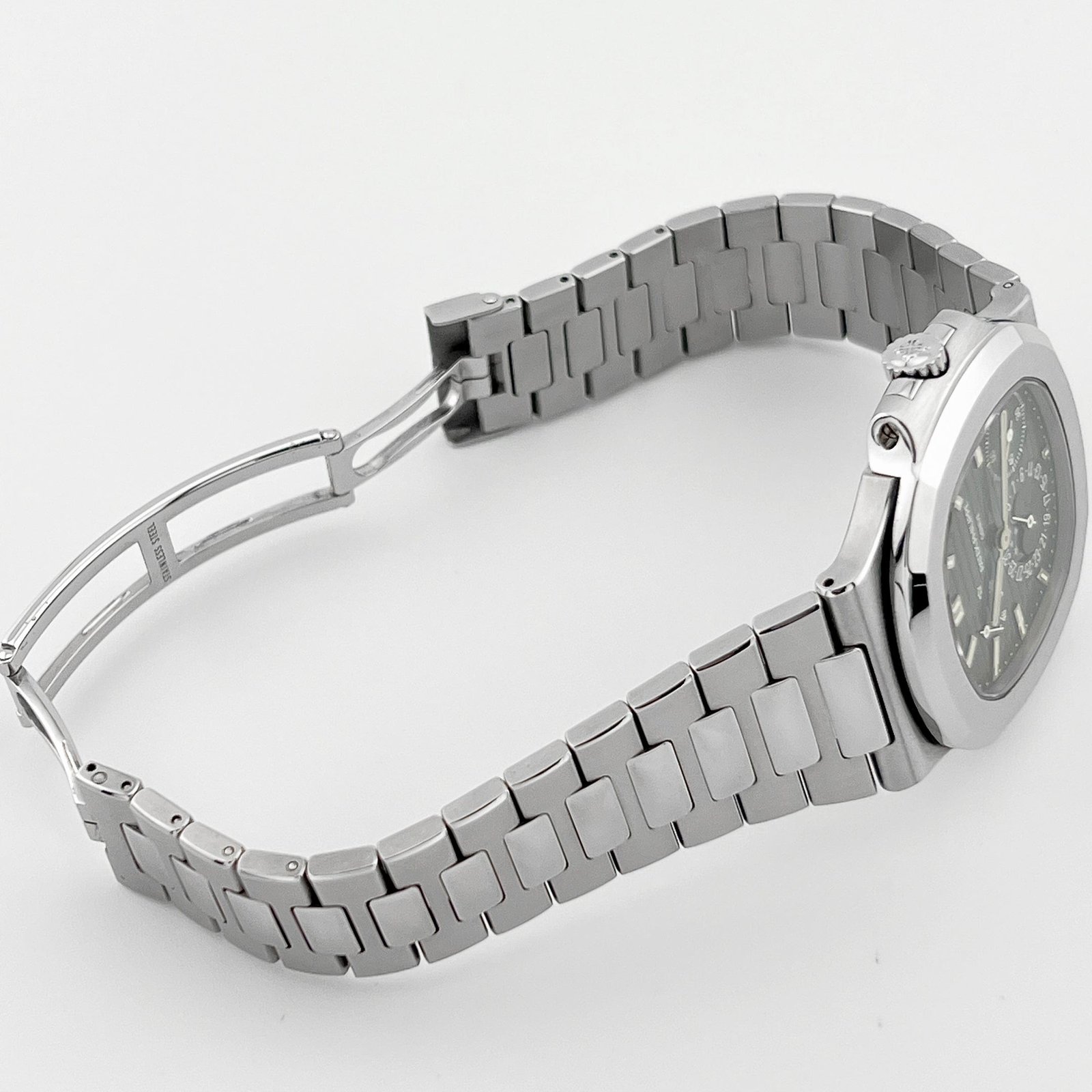 Patek Philippe Nautilus 5712/1A-001 Moon Phases Stainless Steel Blue Dial (2017)