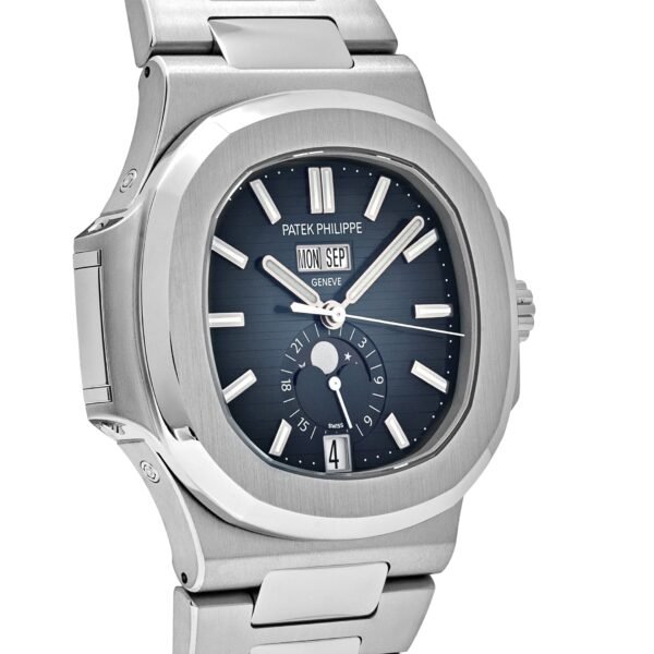 Patek Philippe Nautilus 5726/1A-014 Annual Calendar Stainless Steel Blue Dial (2021)