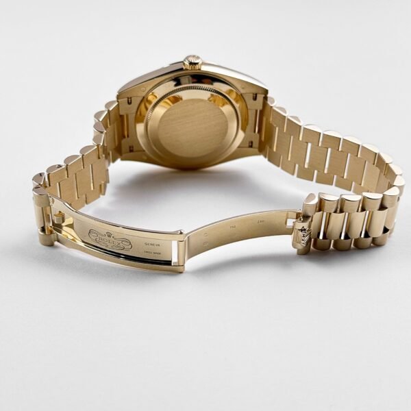 Rolex Day-Date 40 228238 Yellow Gold Champagne Roman Dial (2024)