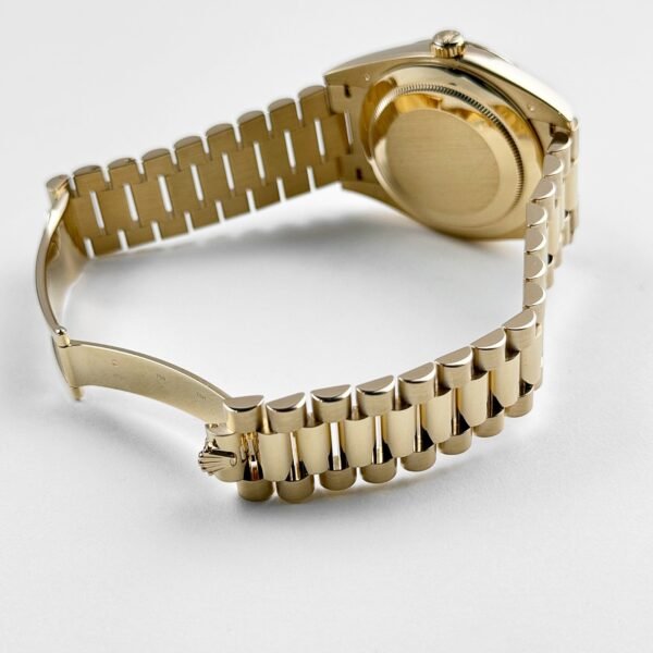 Rolex Day-Date 40 228238 Yellow Gold Champagne Roman Dial (2024)