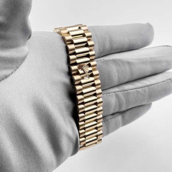 Rolex Day-Date 40 228238 Yellow Gold Champagne Roman Dial (2024)
