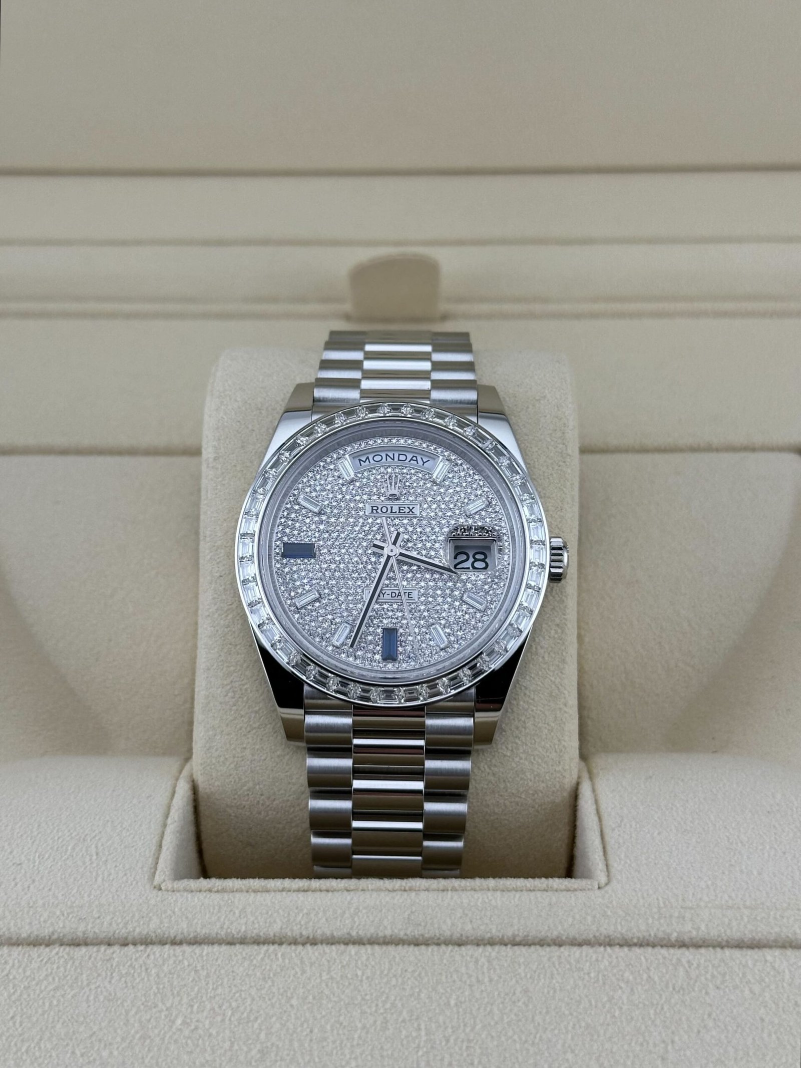 Rolex Day-Date 40 228396TBR Platinum Diamond Bezel Diamond-Paved Sapphire Dial (2024)