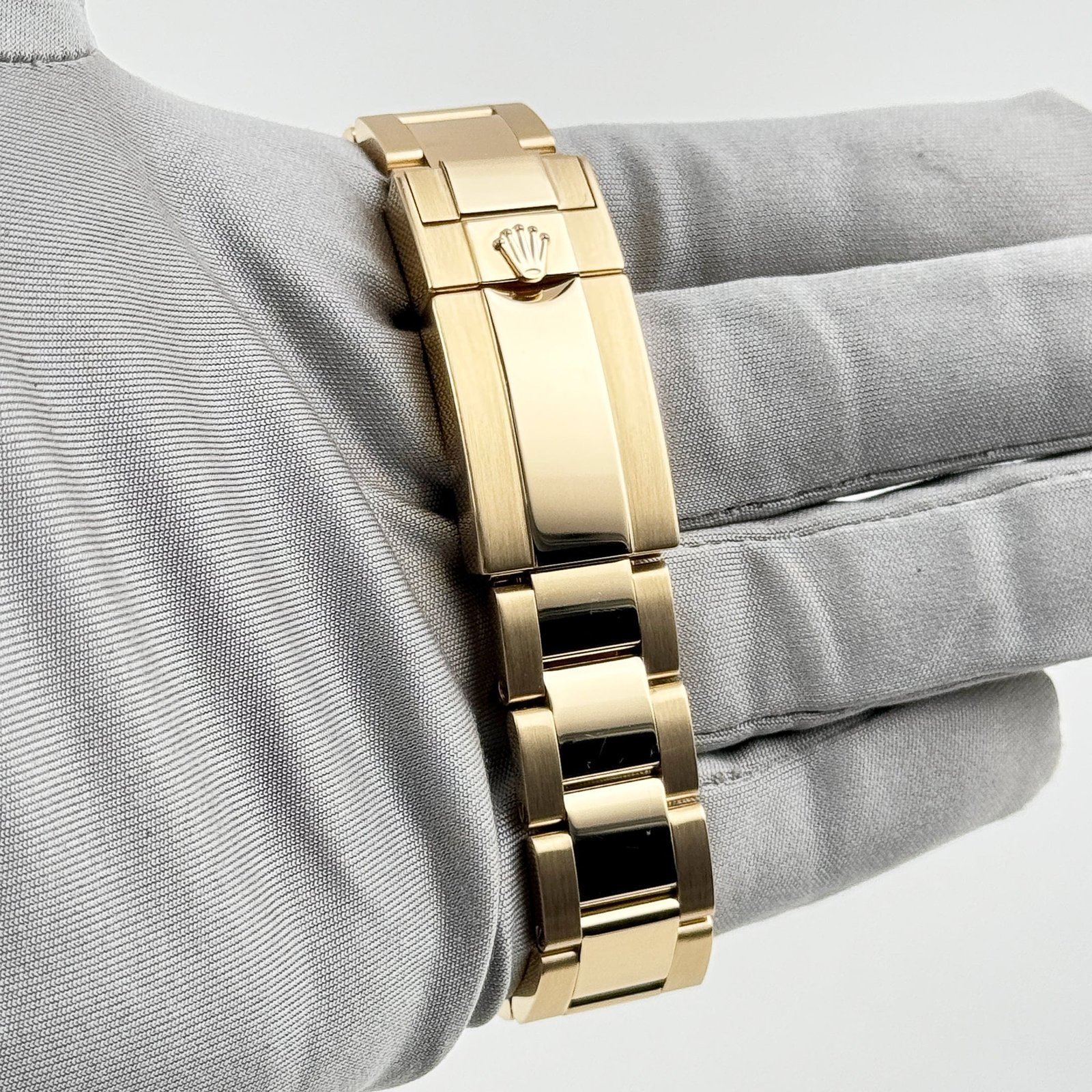 Rolex Daytona 116508 Yellow Gold Champagne Dial (2022)