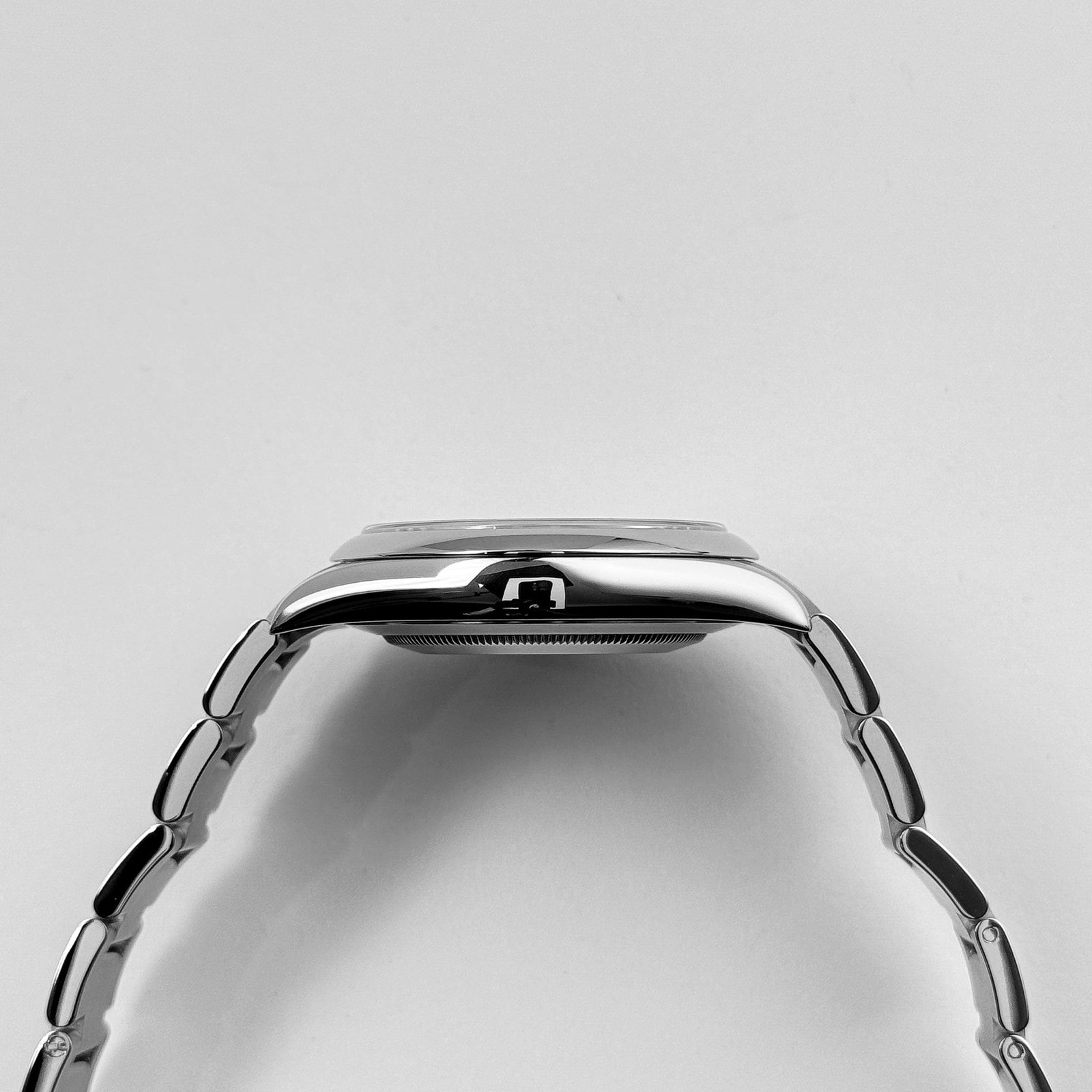 Rolex Oyster Perpetual 41 124300 Stainless Steel Red Dial (2021)