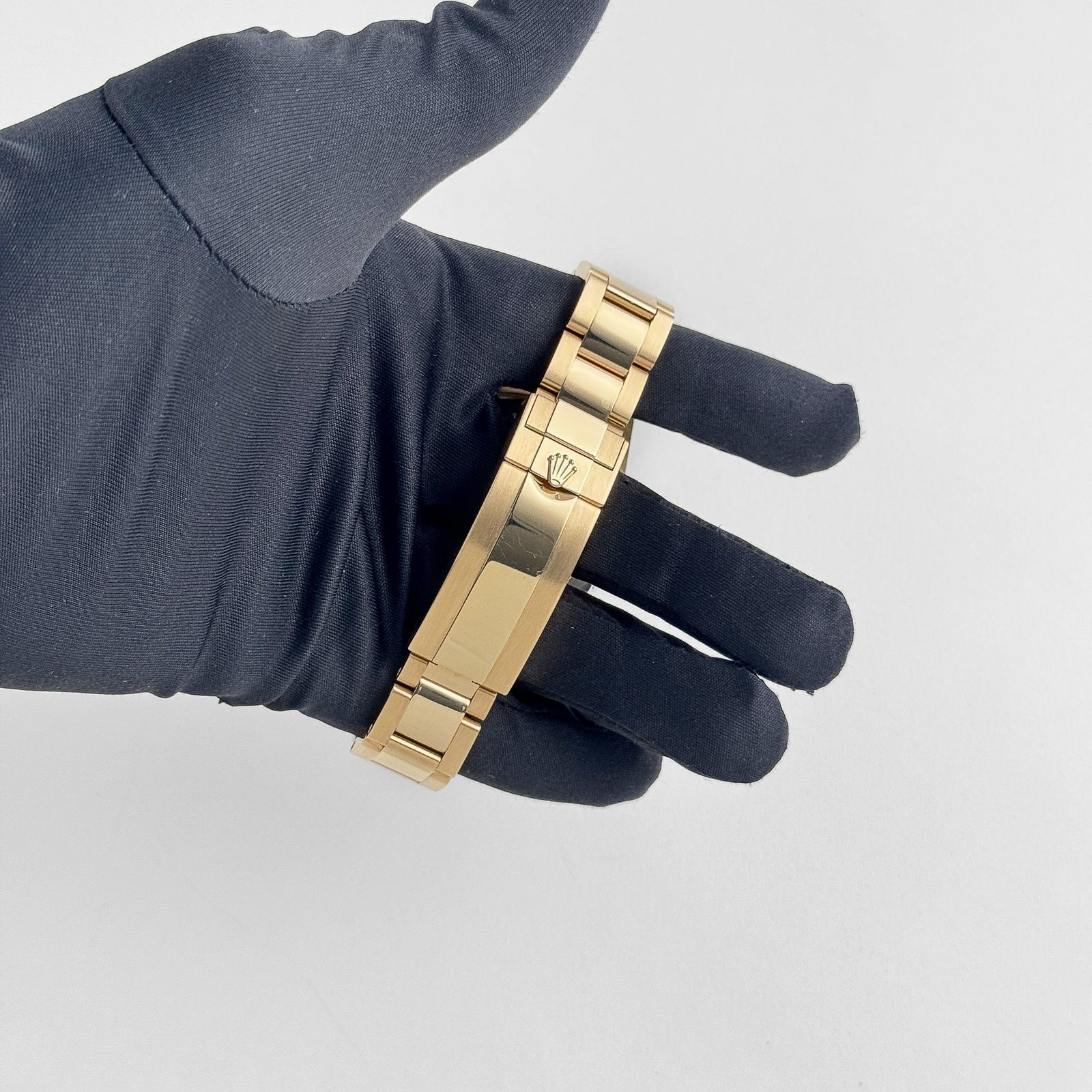 Rolex Submariner Date 116618LN Yellow Gold Black Dial (2015)