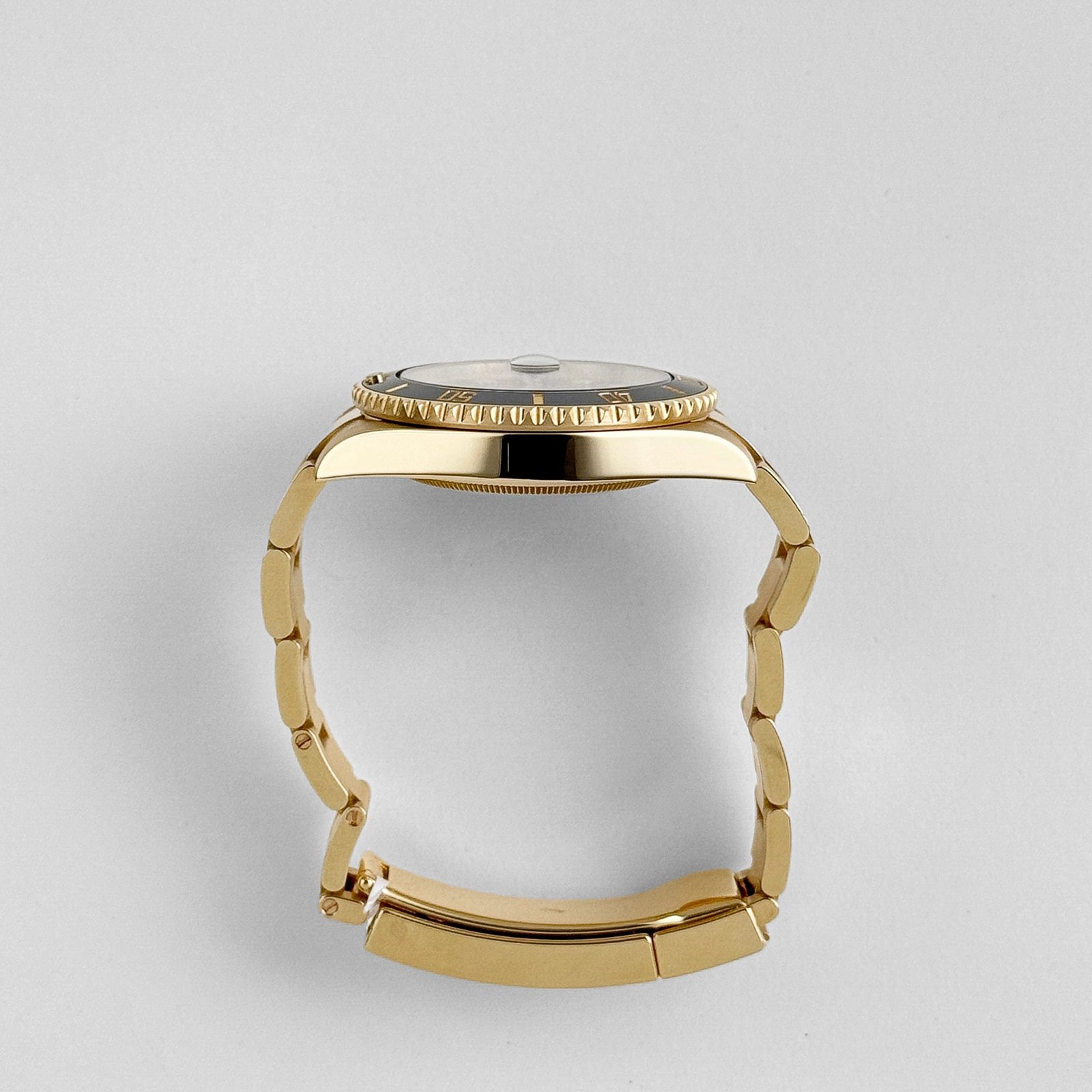 Rolex Submariner Date 116618LN Yellow Gold Black Dial (2015)